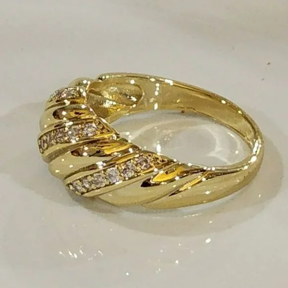 Size‎ 7 Womens Gold Plated Zircon Dome  Twisted Ring - Picture 10 of 14